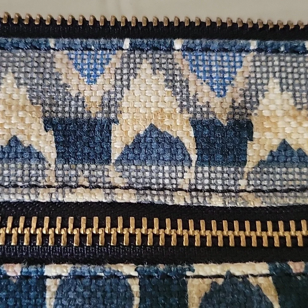 Fossil Blue and Brown Crossbody Bag. 13 x 10 x 2 Inches - Picture 8 of 8
